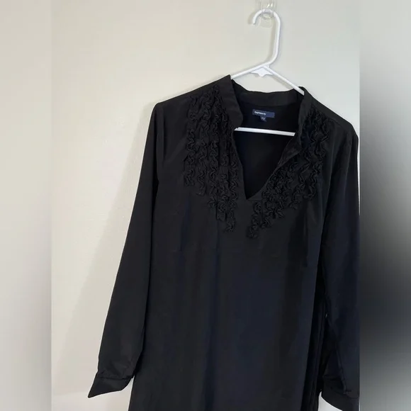 Elegant Black Dress - Picture 2 of 13